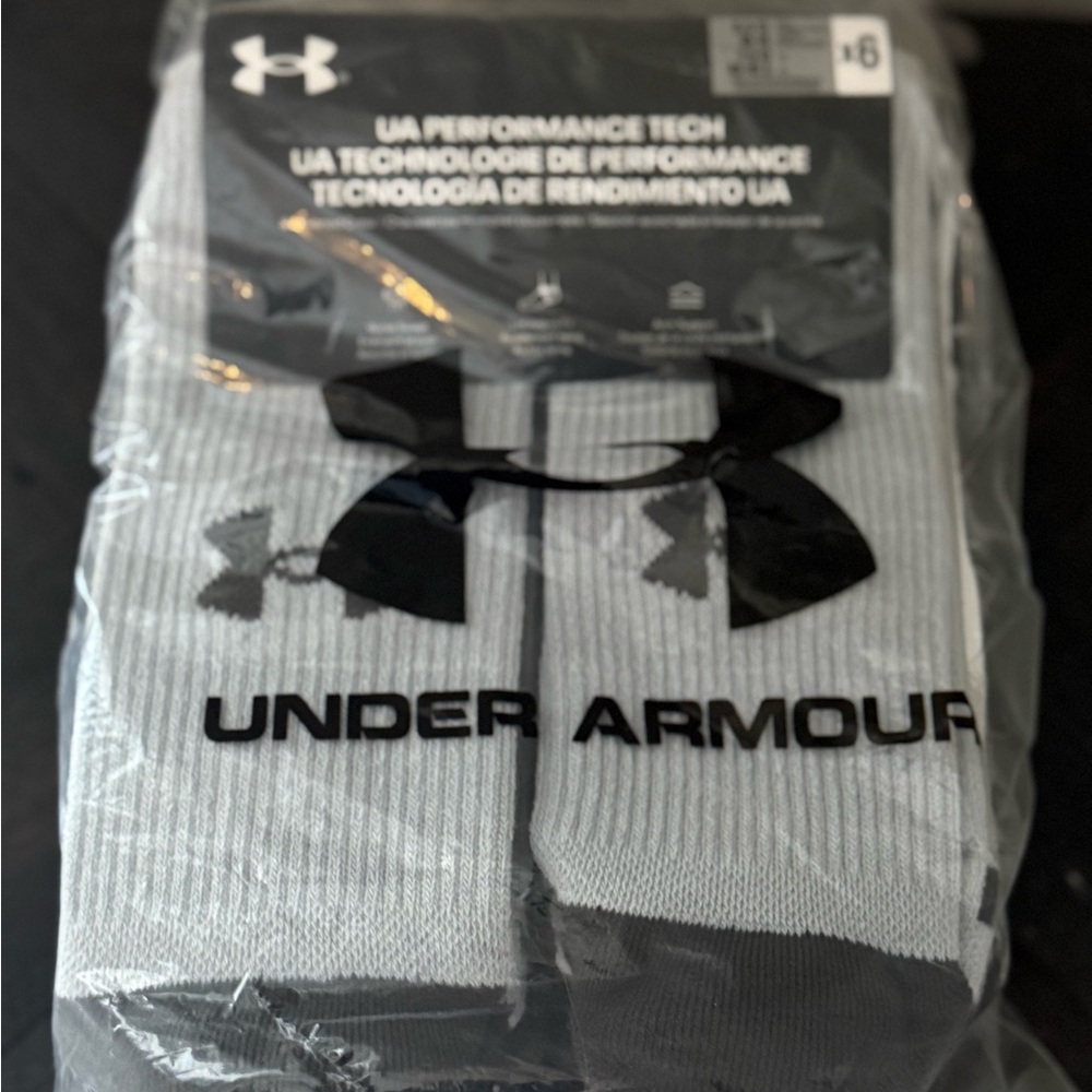UA Performance Tech Cushioned Crew Socks